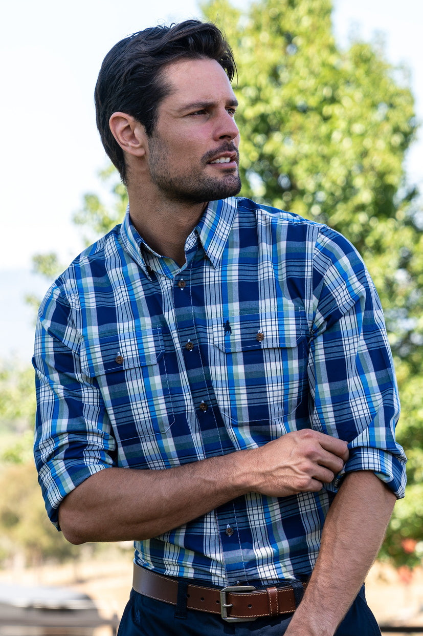 THOMAS COOK MENS SEAN 2-POCKET L/S SHIRT (NAVY/GREEN)