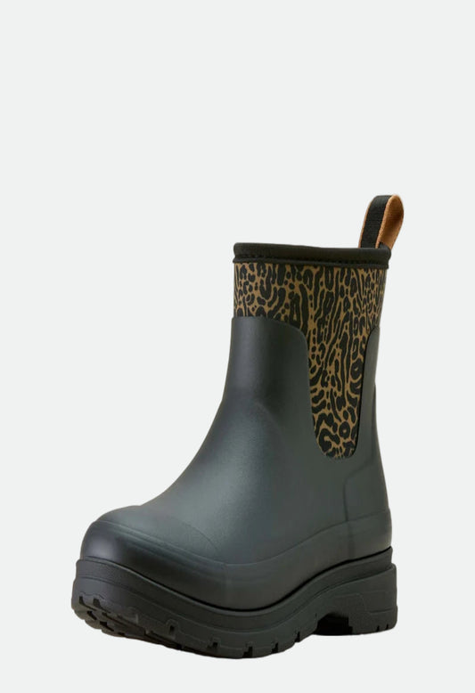 Ariat Women's Kelmarsh Shortie in Black/Ocelot Print
