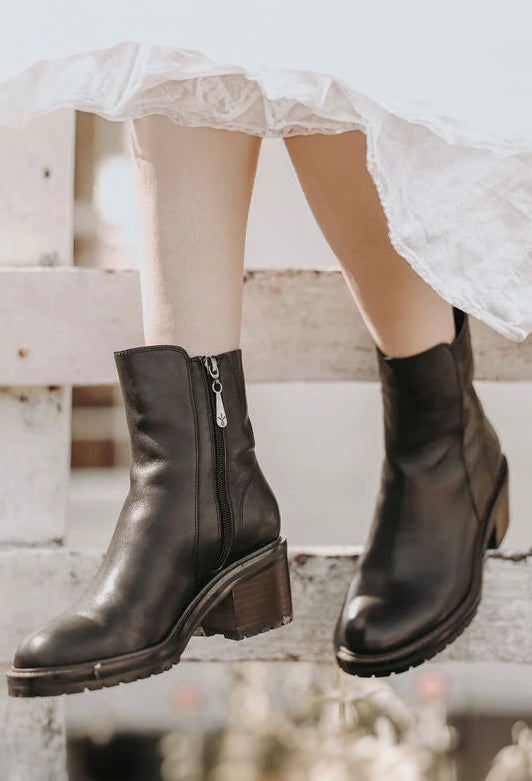 Emu Womens Zeil Boot Black