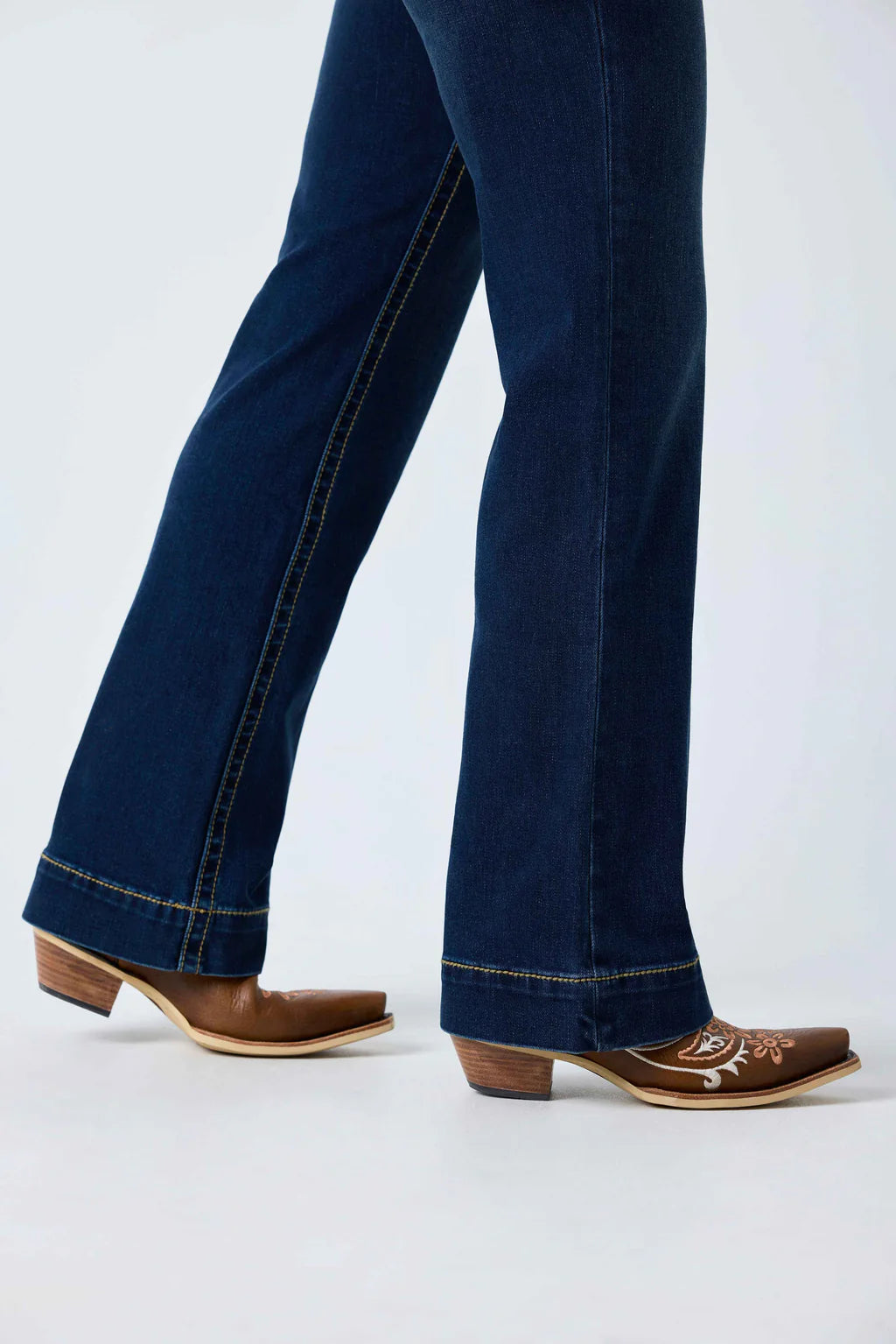 Ringers Western Women's Indi Rodeo Saddle Stitch High Rise Wide Bootleg Jean - Dark Blue
