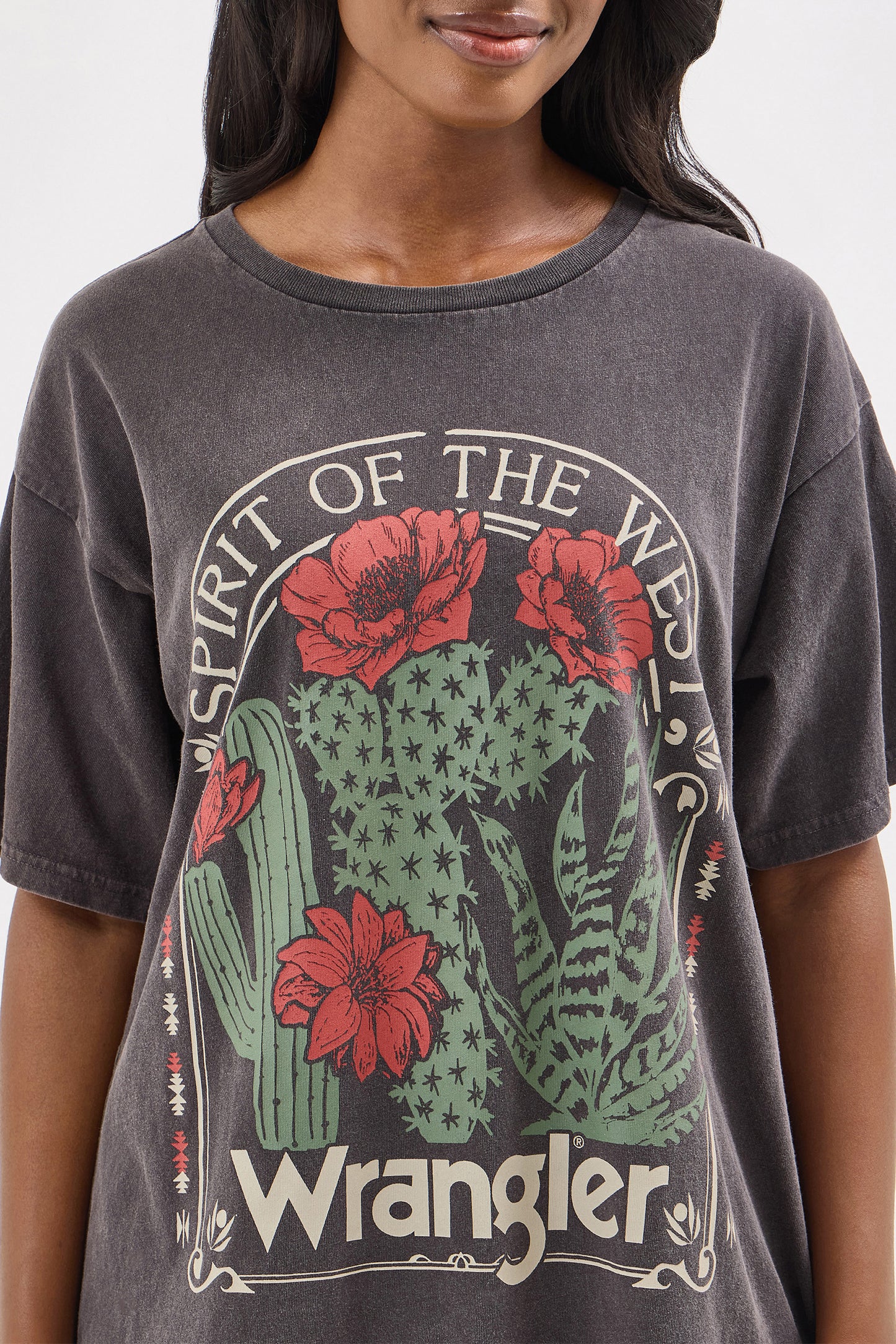 Wrangler Women's Western Graphic Oversized Tee