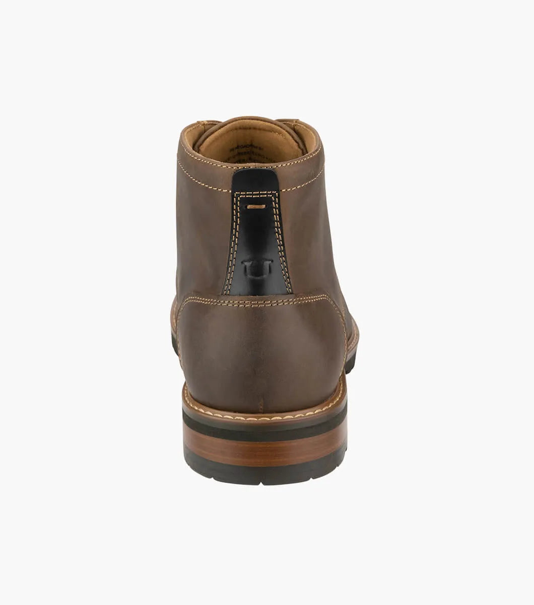 Florsheim Mens Renegade 4H Boot  Plain Toe Chukka Boot - Brown