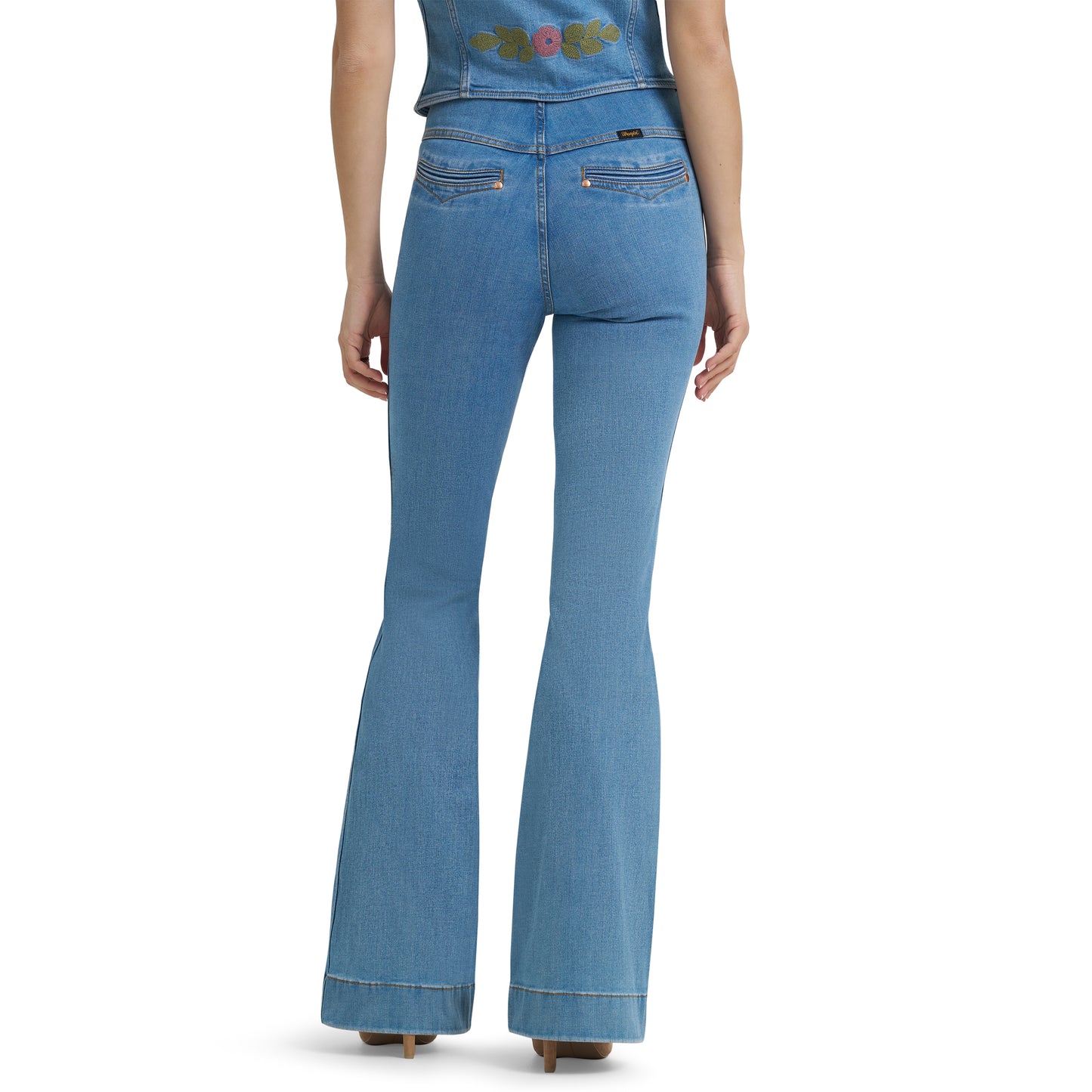 Wrangler® X Women's Lainey Wilson Novelty Pull-On Flare Jean 34 Leg