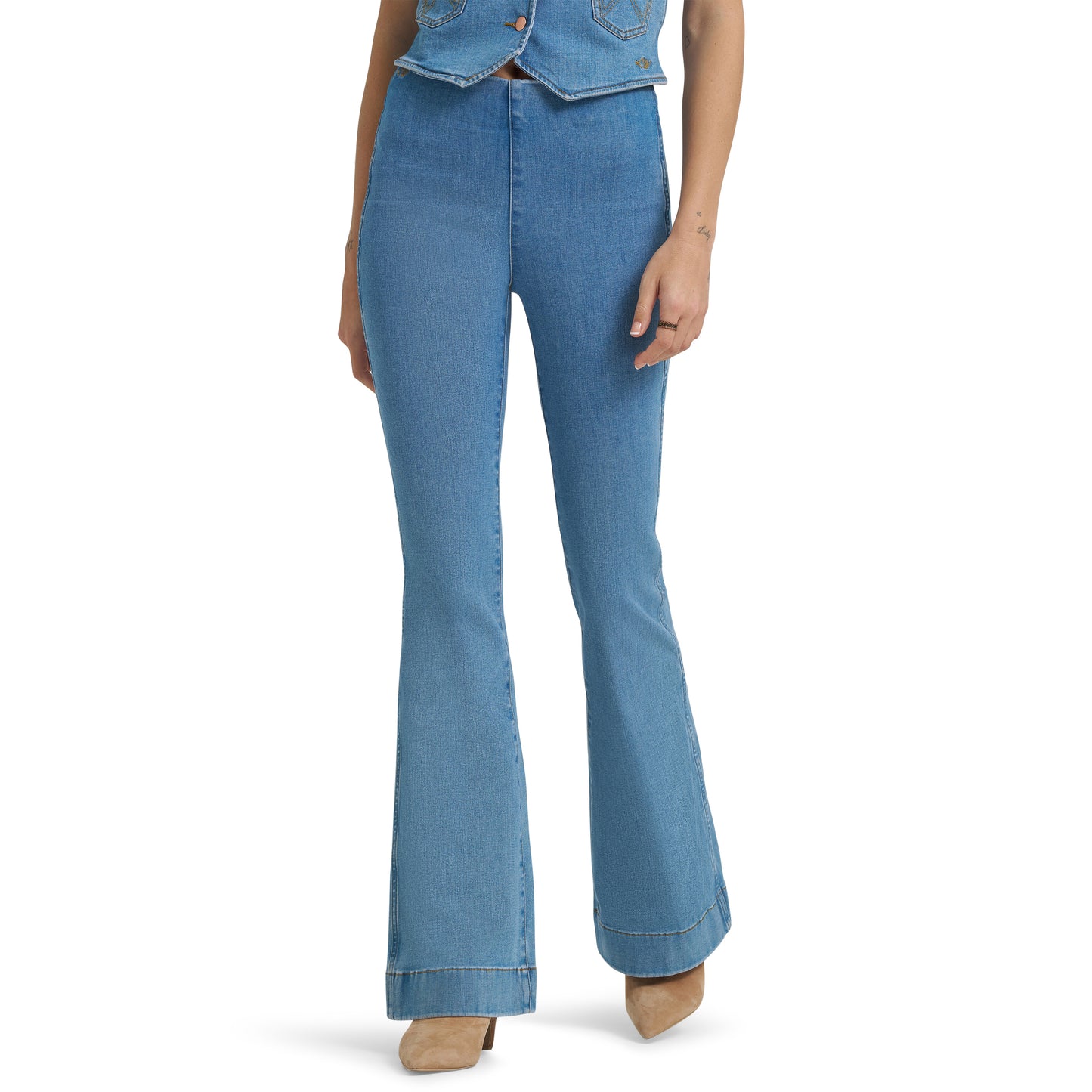 Wrangler® X Women's Lainey Wilson Novelty Pull-On Flare Jean 34 Leg