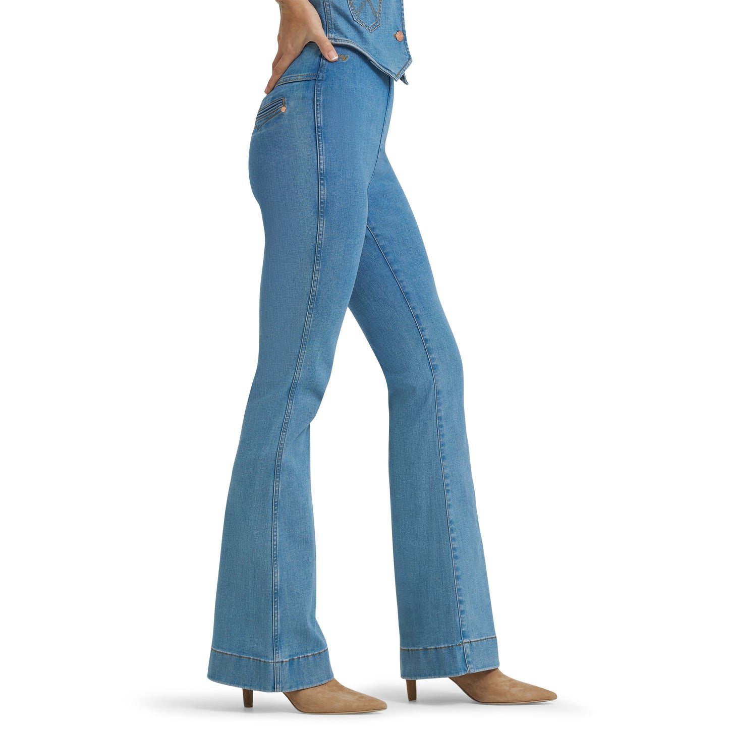 Wrangler® X Women's Lainey Wilson Novelty Pull-On Flare Jean 34 Leg