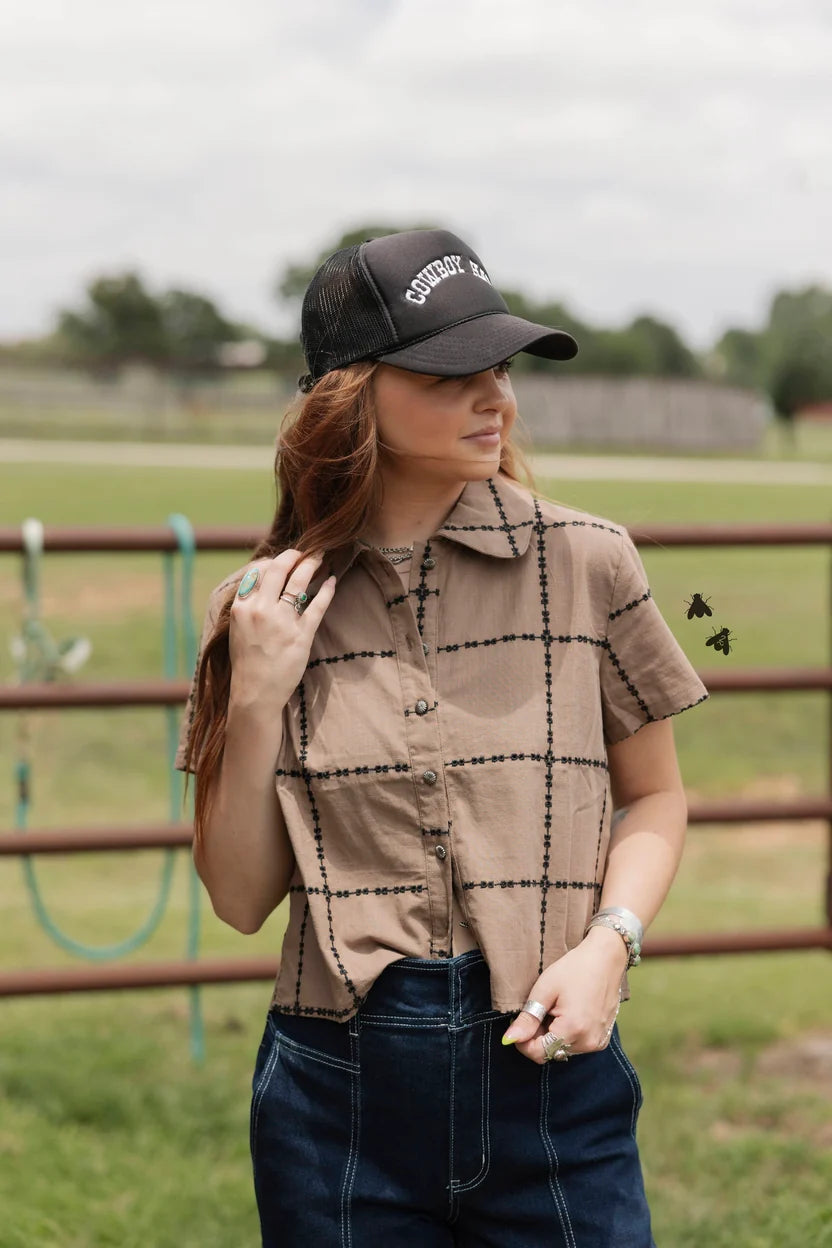 2 Fly Co Women’s A Bit of Details Short Sleeve Shirt