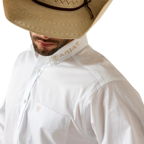 Ariat Men's Team Logo Lightweight Twill Classic Fit Long Sleeve Shirt