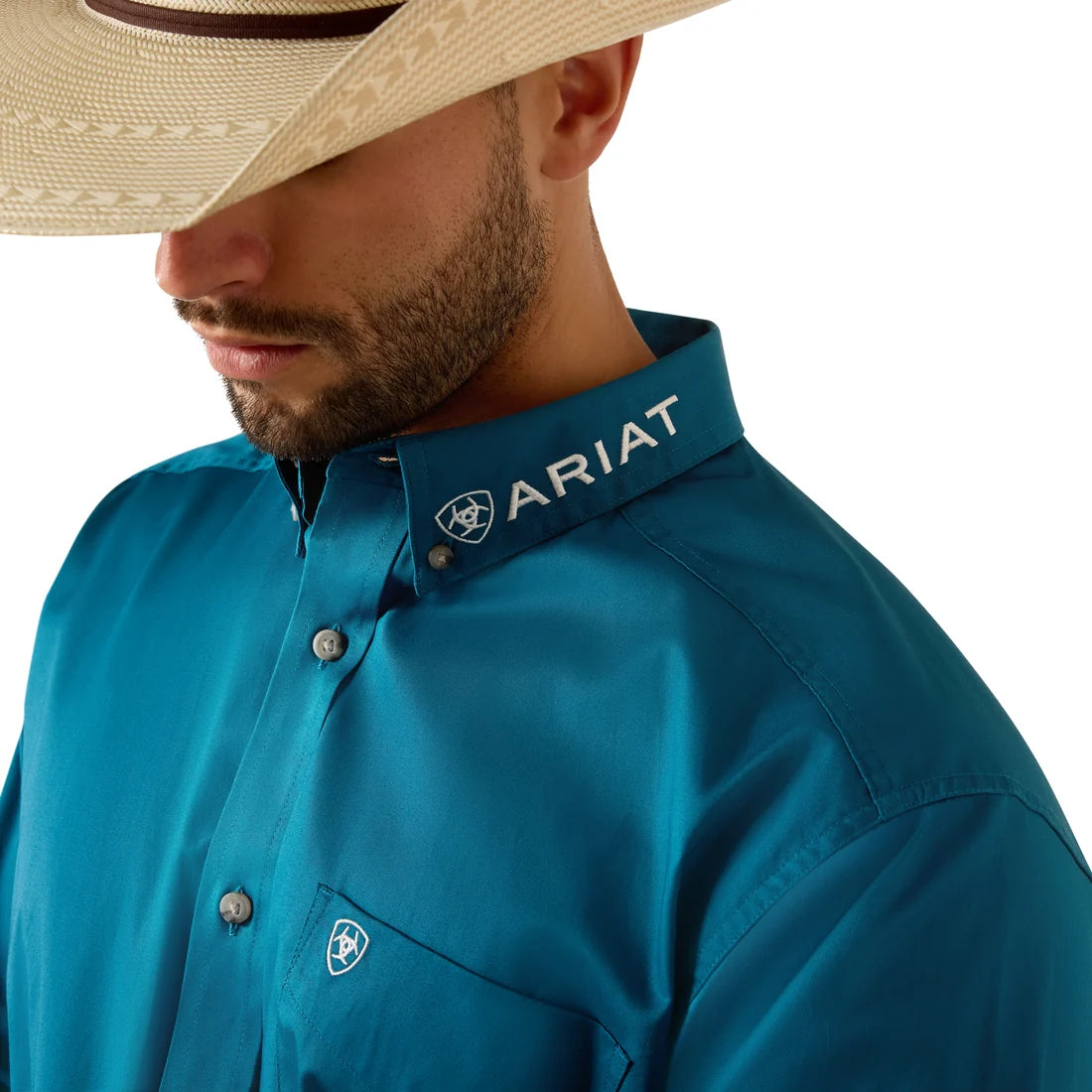 Ariat Men's Team Logo Lightweight Twill Classic Fit Long Sleeve Shirt