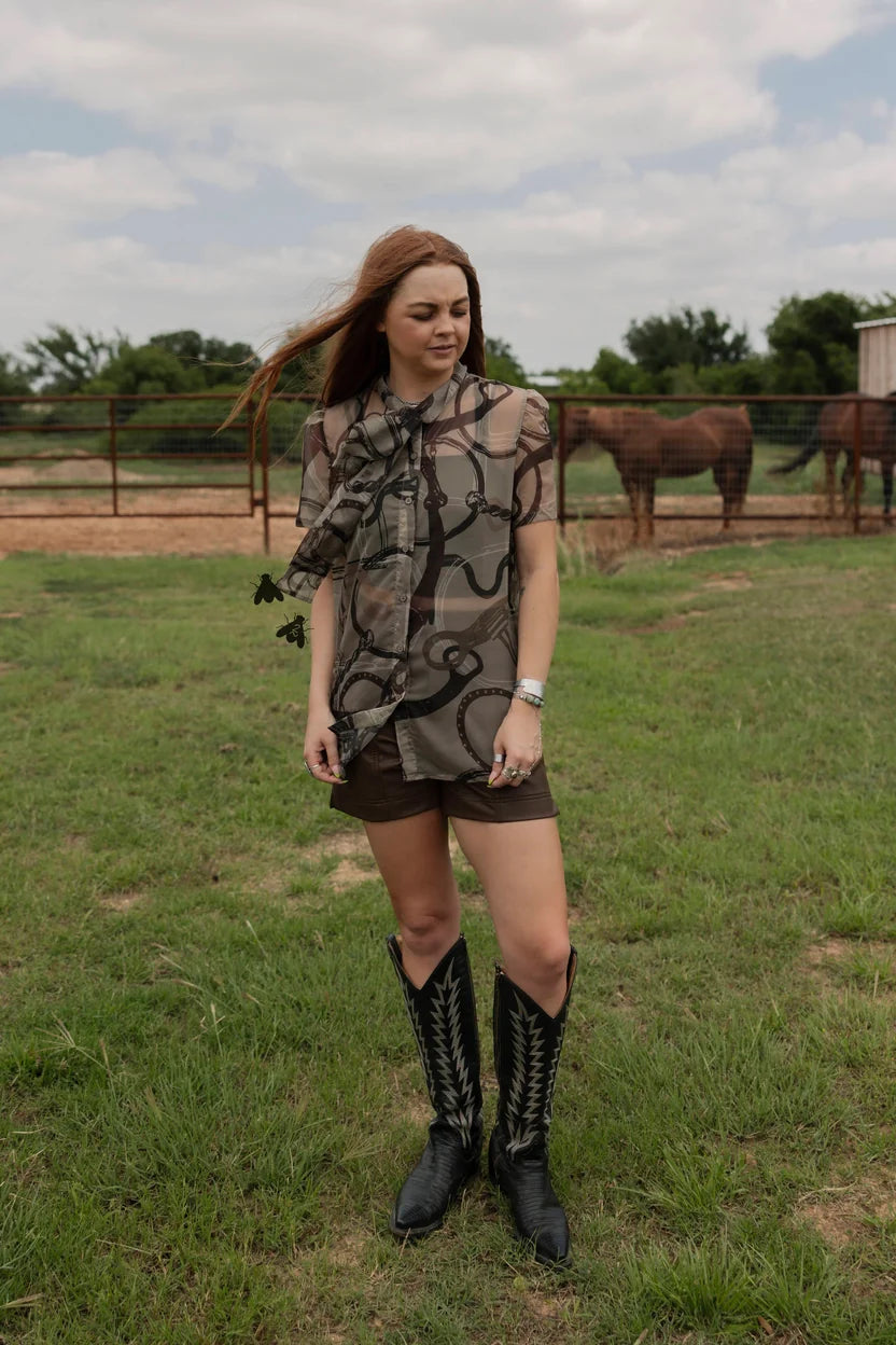 2 Fly Co Women’s Bow Bandit Short Sleeve Top