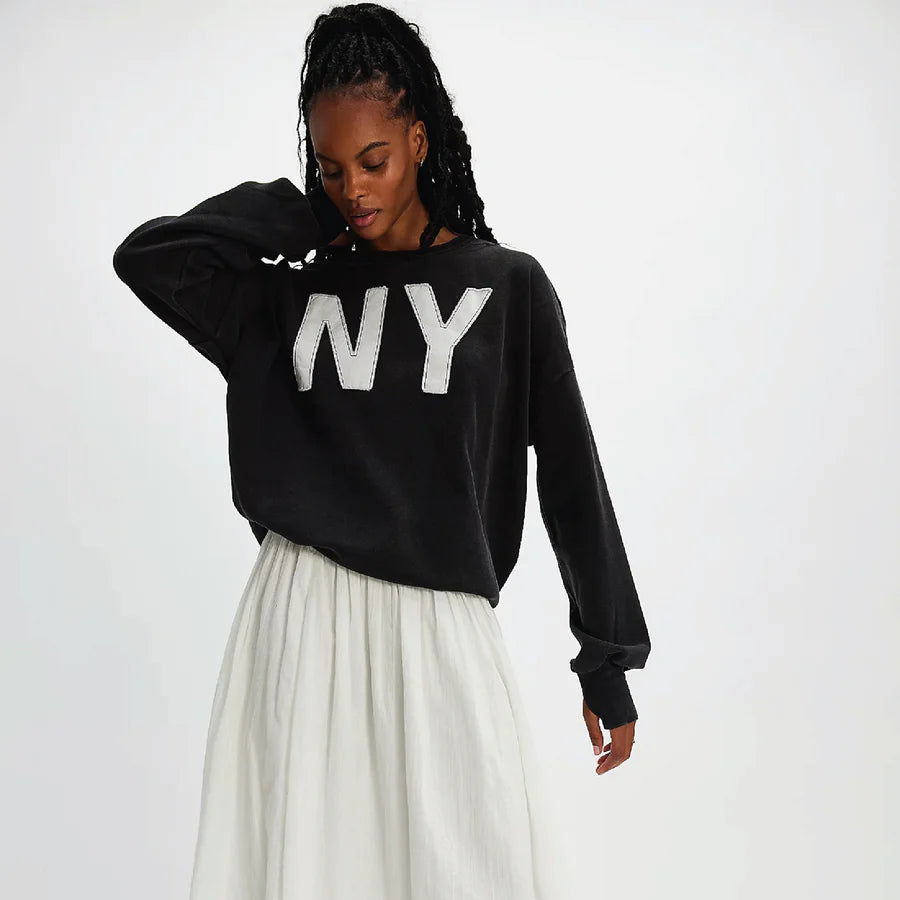 The Laundry Room Big In NY - Jump Jumper - Black Snow