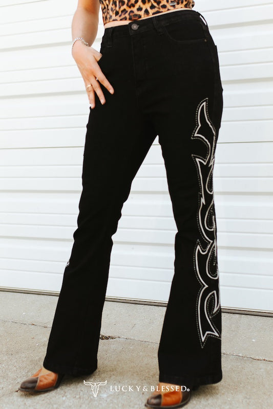 Lucky & Blessed Black Boot Stitch Embroidery Jeans Plus Size (32in Inseam)