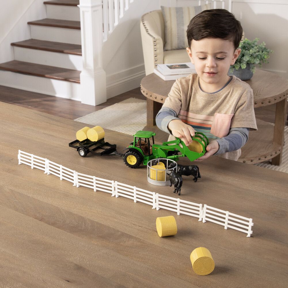 John Deere - 1:32Hay Farm Set with Tractor & Grapple Bucket, Trailer, Bales and Cows