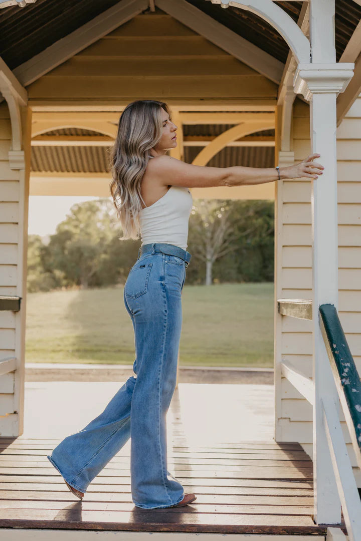 CC Western Signature Boomer Boyfriend Jean - Medium Wash