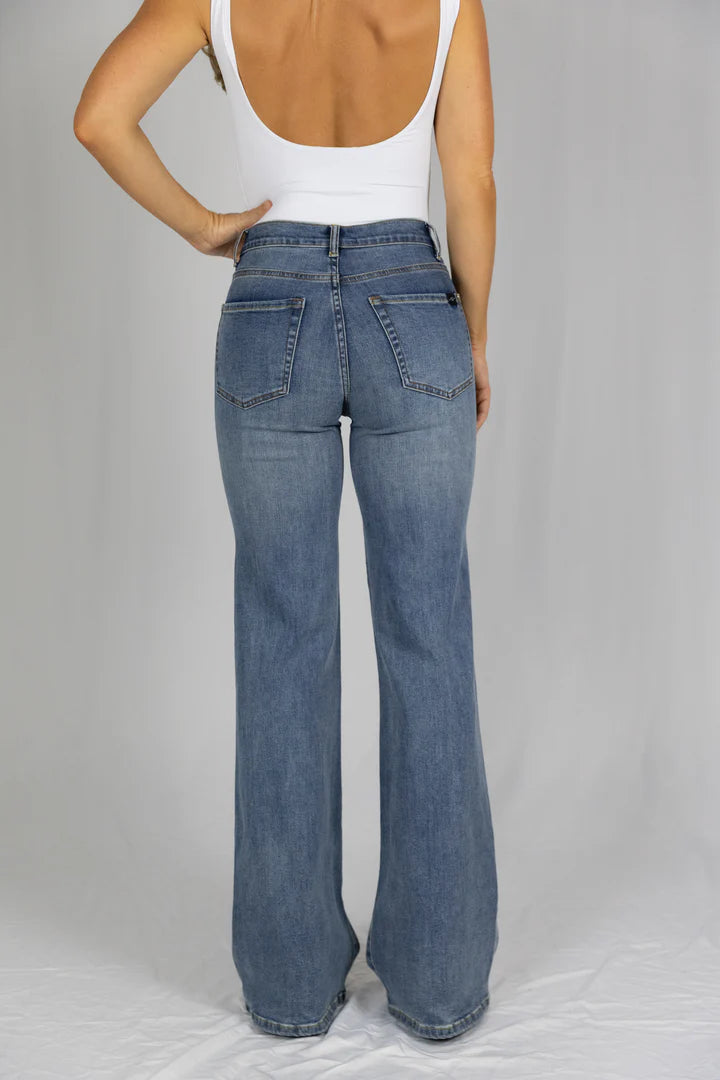 CC Western Signature Louie Ultra High Rise Jean - Medium Wash
