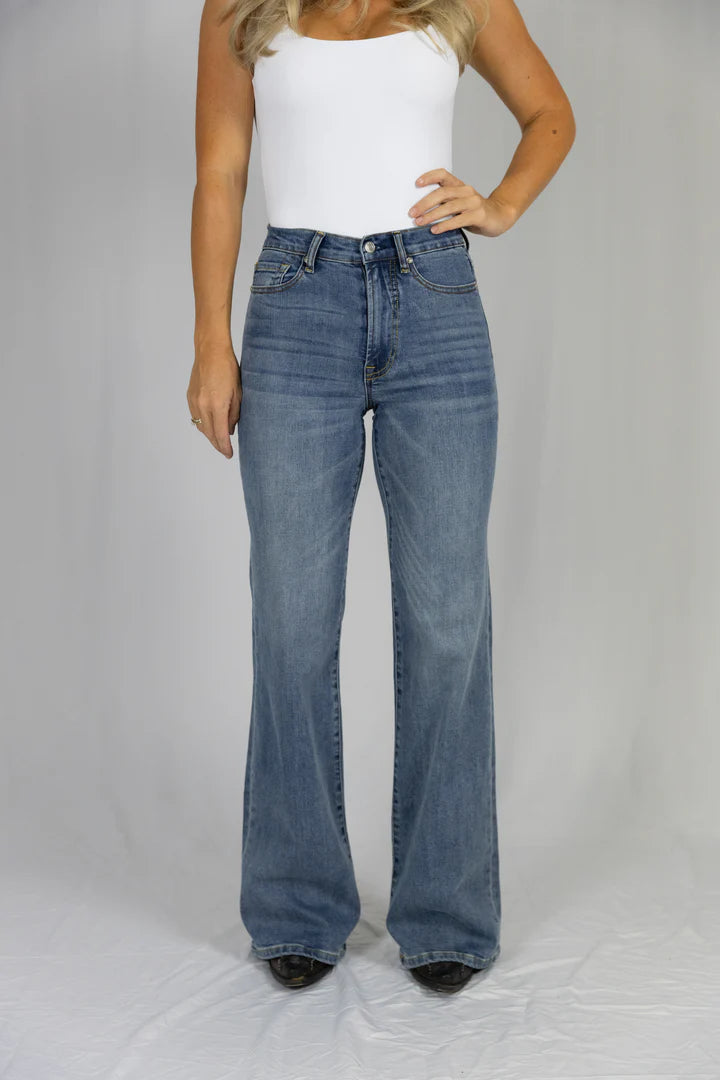 CC Western Signature Louie Ultra High Rise Jean - Medium Wash