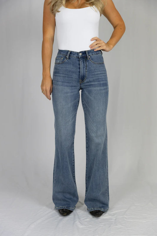 CC Western Signature Louie Ultra High Rise Jean - Medium Wash