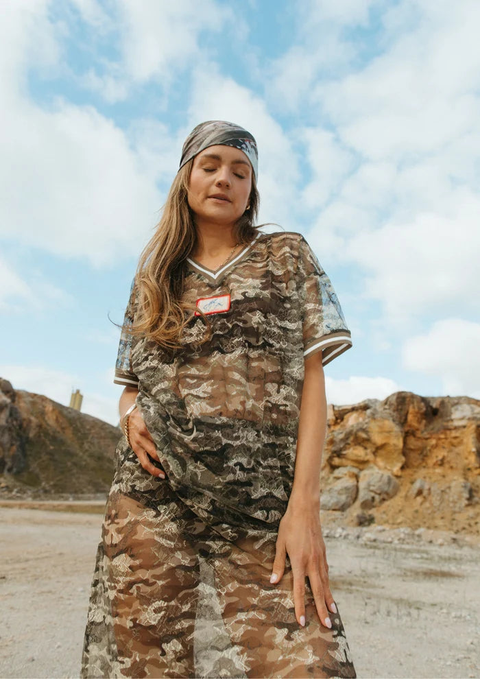 FAR MER Camo Lace Vee