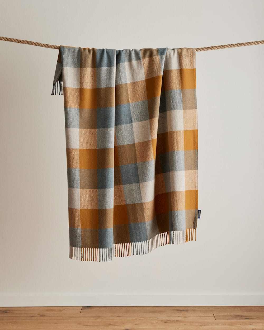 Pendleton ECO-WISE WOOL FRINGED THROW - Black/Ivory