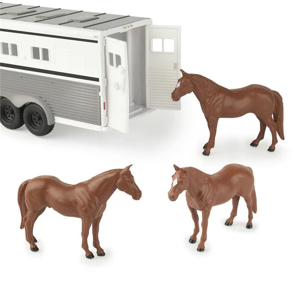 John Deere - 1:32 Horse Set w/Pickup, Trailer and Animals