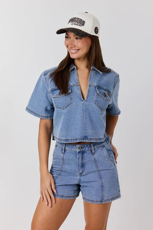 Ringers Western Women’s Iris Outback Denim Top – Light Blue