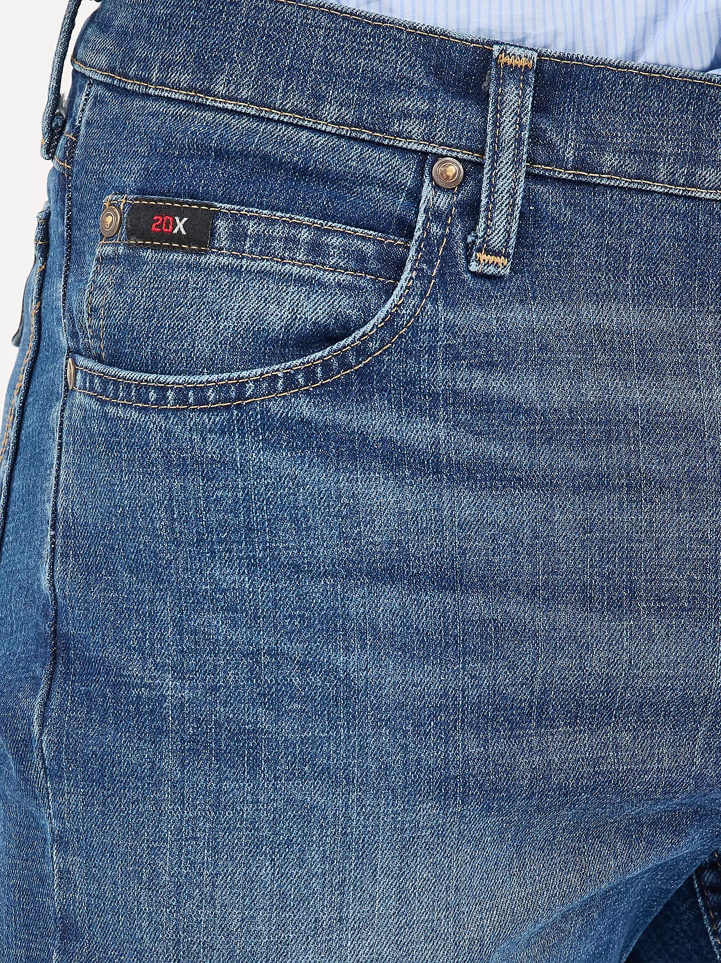 Wrangler Men's Cody Johnson 20X® Advanced Comfort 02 Competition Regular Fit Jean