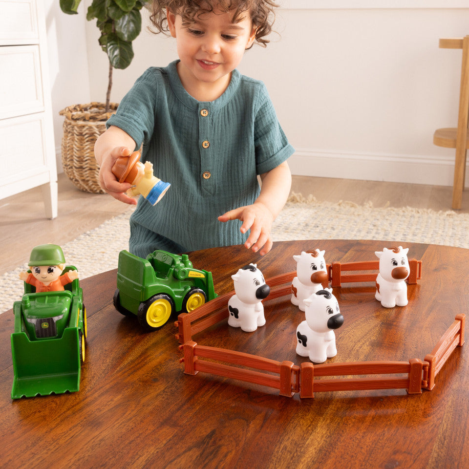 John Deere The Cows Are Out – Farm Toy Playset