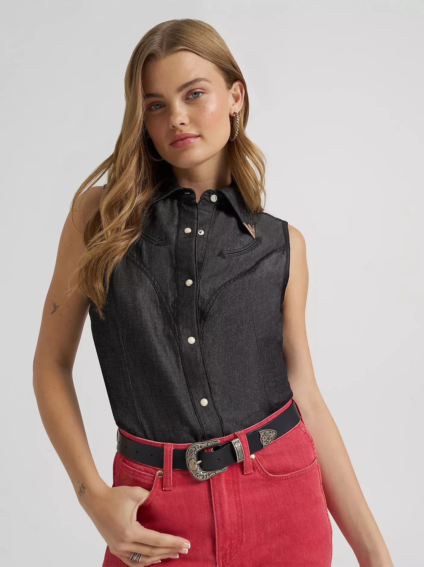 Wrangler Women's Lainey Wilson x Black Denim Sleeveless Shirt
