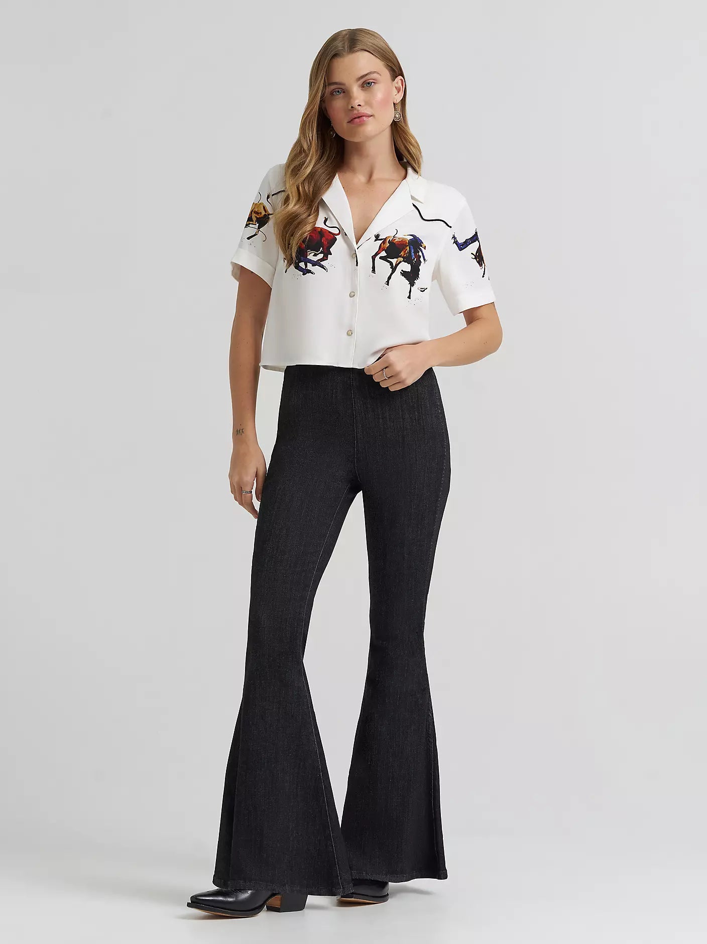 Wrangler Women's Lainey Wilson x Camp Shirt - White