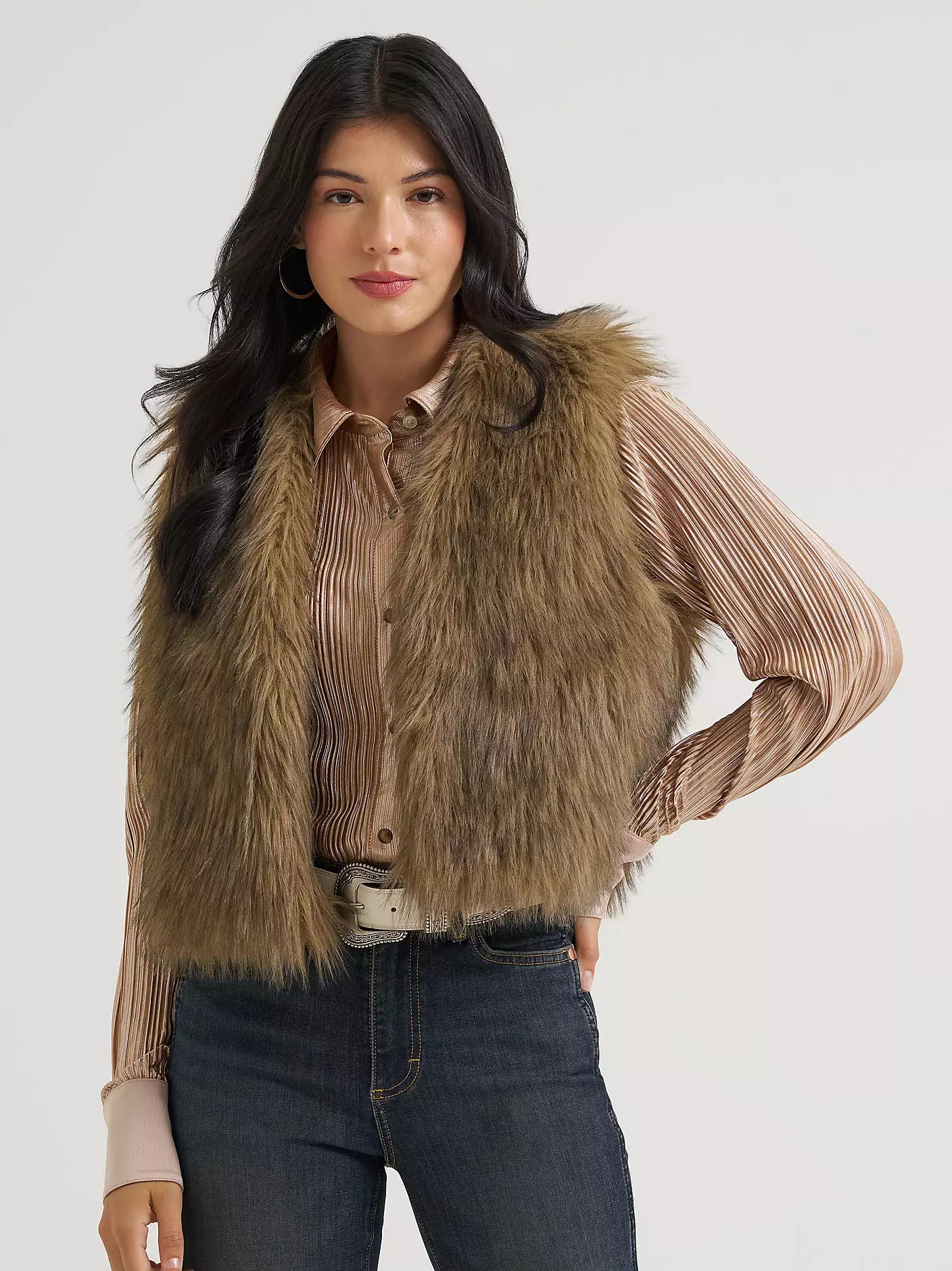 Wrangler Womens Lainey Wilson Faux Fur Vest Brown