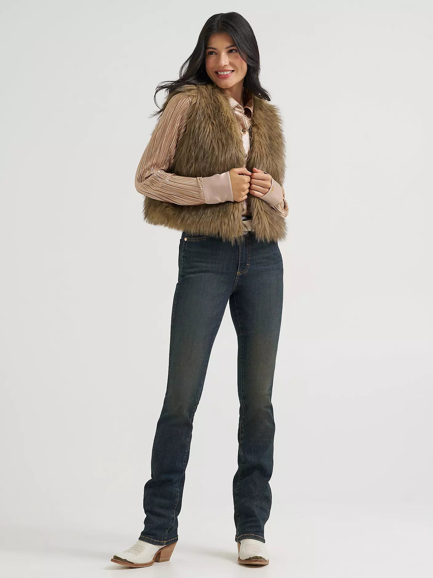 Wrangler Womens Lainey Wilson Faux Fur Vest Brown