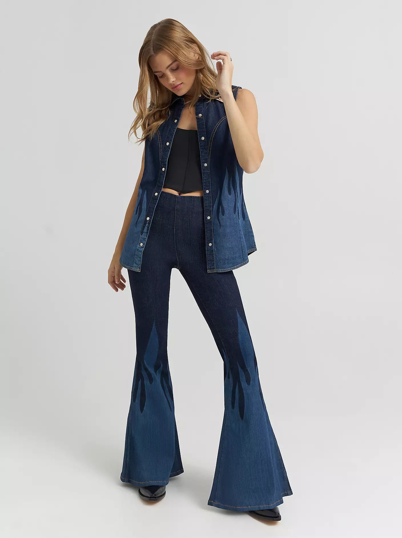 Wrangler Women's Lainey Wilson x Flame Pull On Bell Bottoms - Dark Denim