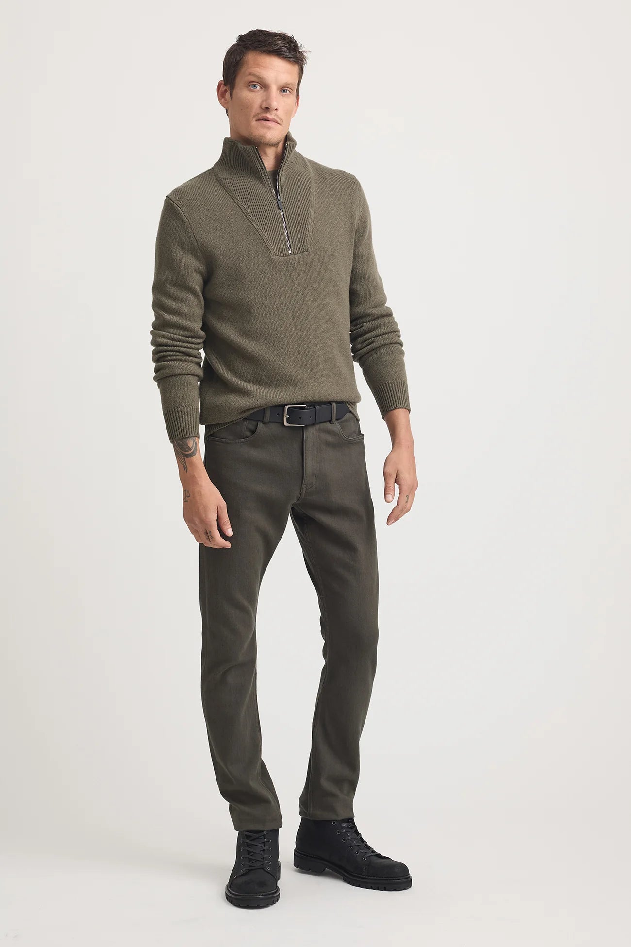 Toorallie Men's Lambswool Half Zip - Khaki