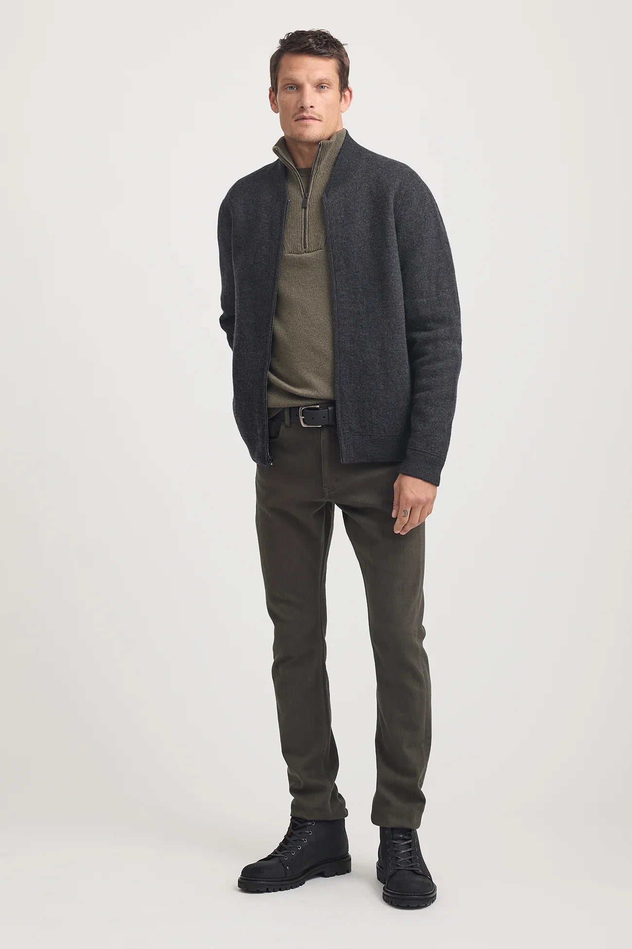 Toorallie Men's Lambswool Half Zip - Khaki