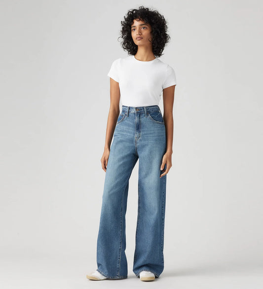 Levis Women's Cinch Baggy Lightweight Jeans - Chasing Dreams - Medium Wash - 31Leg