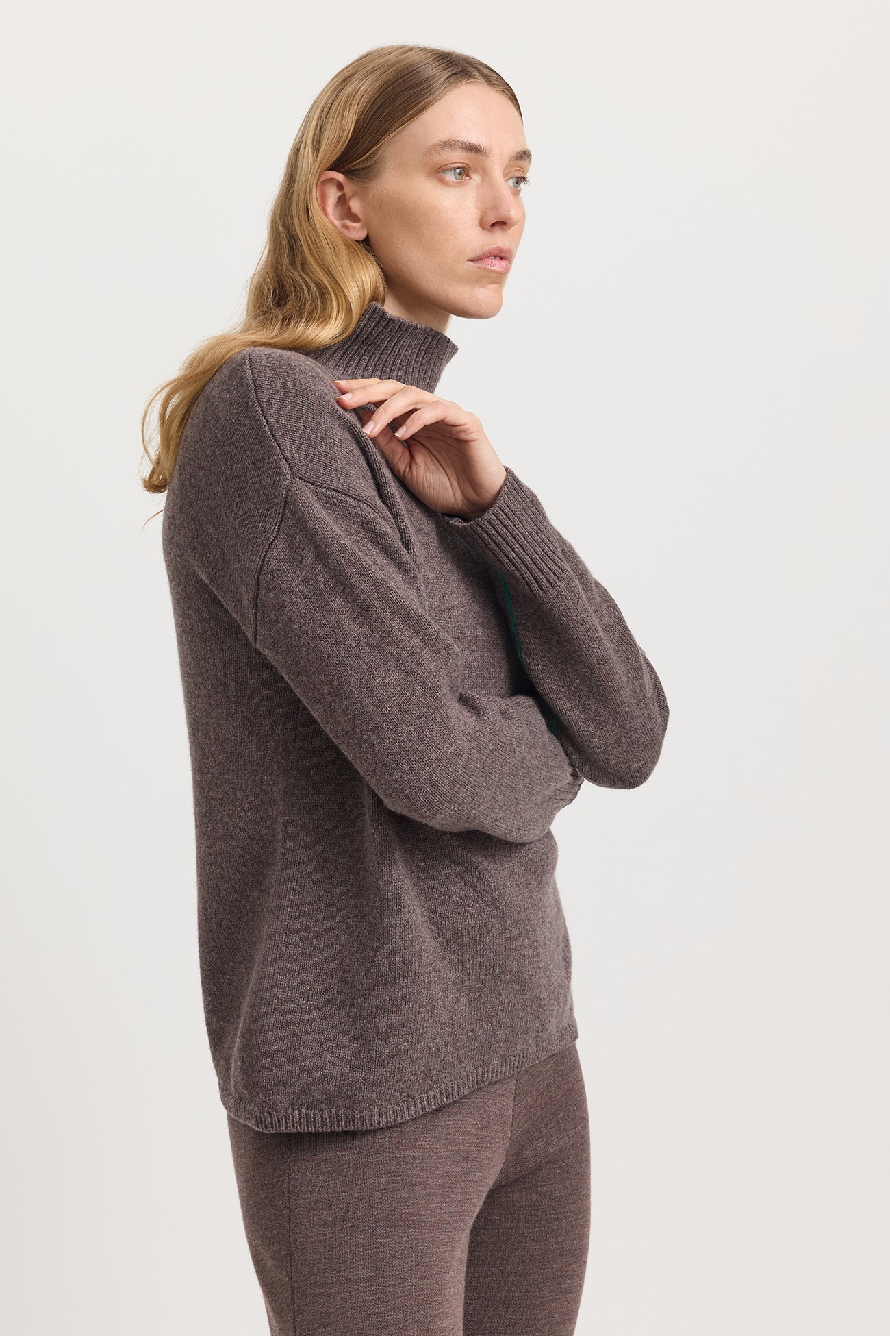 Toorallie Women's Funnel Neck Jumper - Mocha