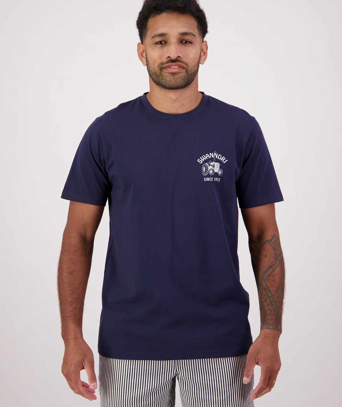 Swanndri Men’s All Cylinders T-Shirt – Navy/Ecru