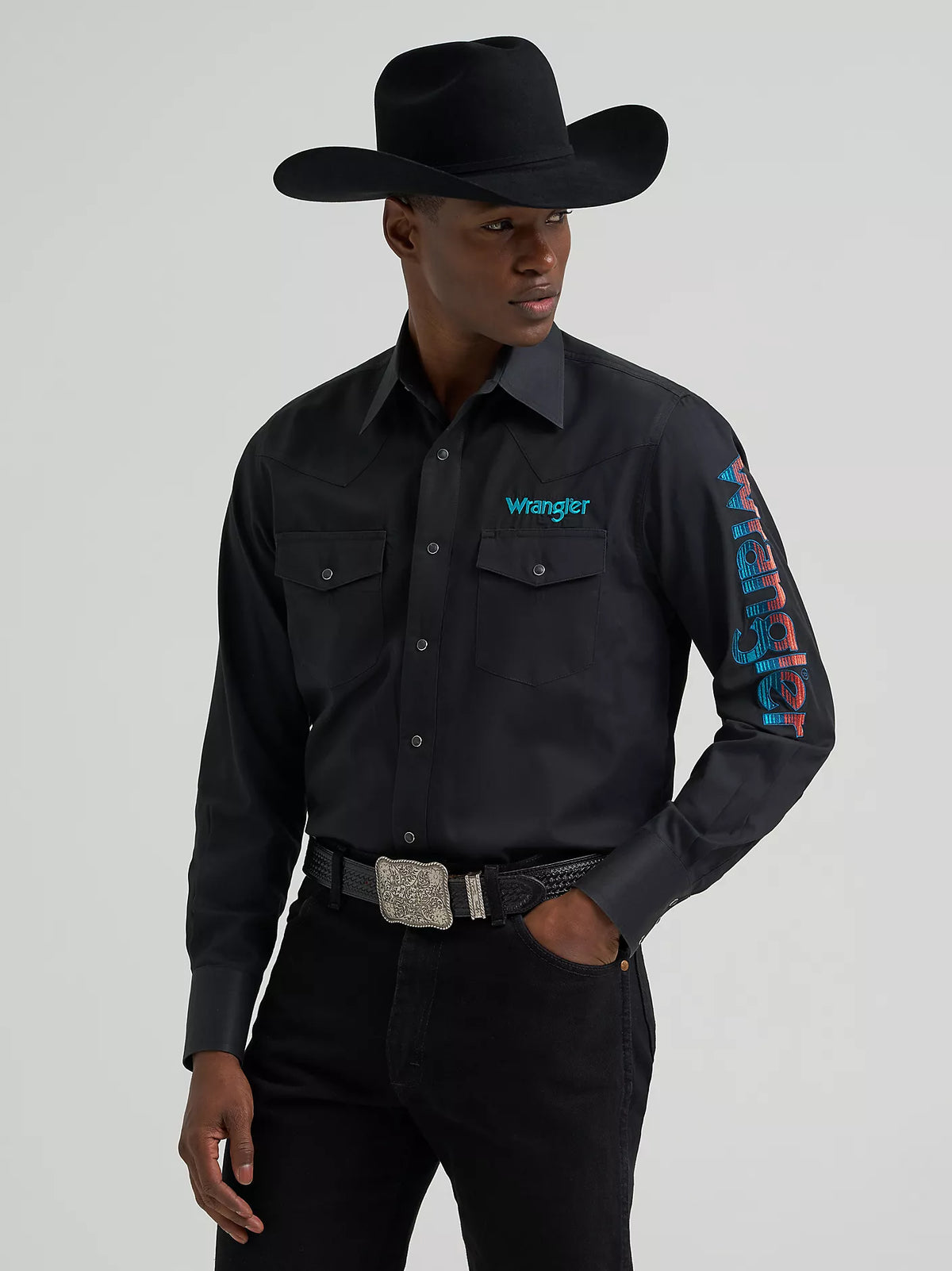 Wrangler® Men's Logo Long Sleeve Western Snap Shirt - Black