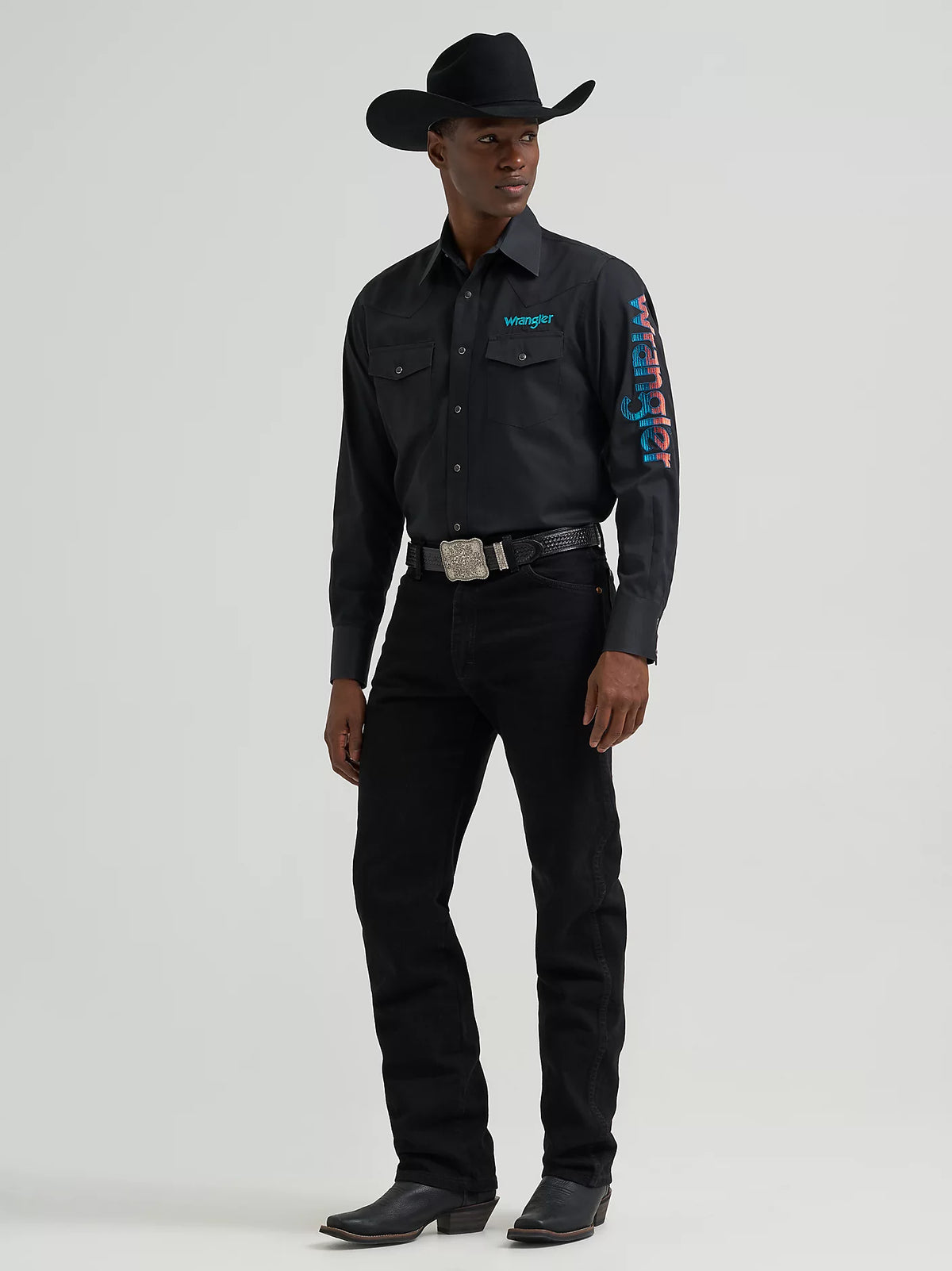 Wrangler® Men's Logo Long Sleeve Western Snap Shirt - Black