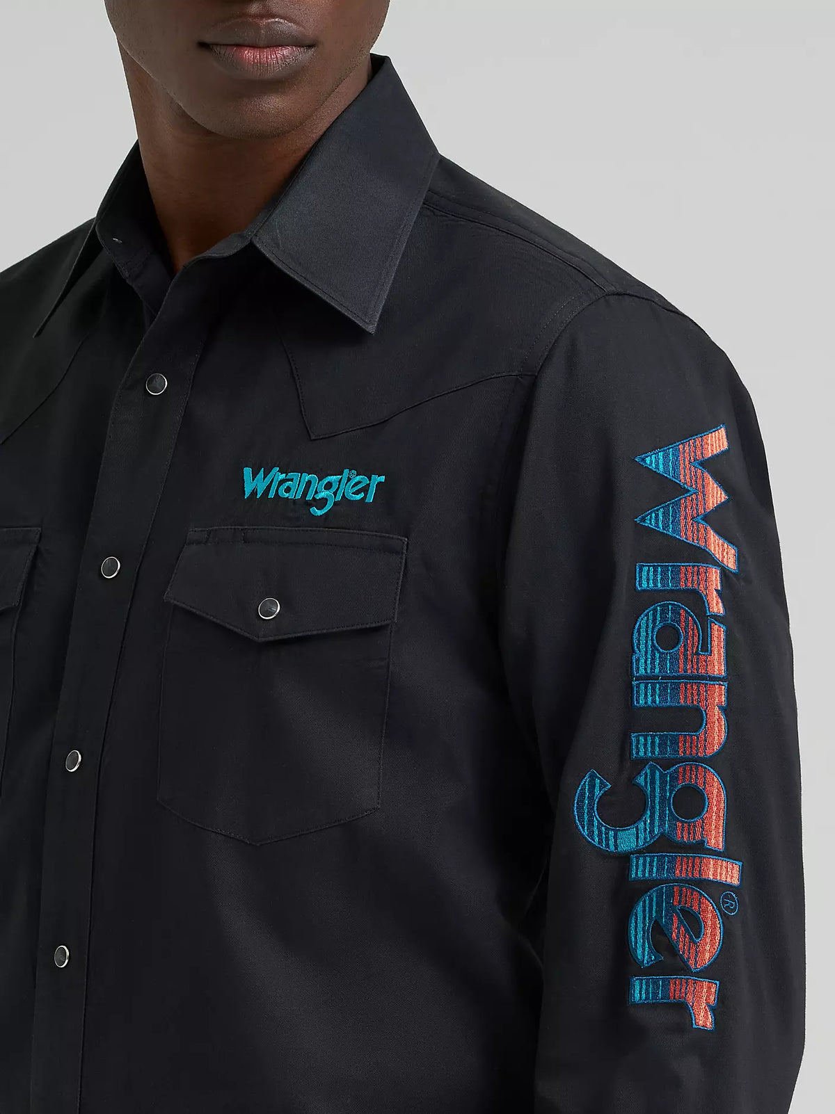 Wrangler® Men's Logo Long Sleeve Western Snap Shirt - Black
