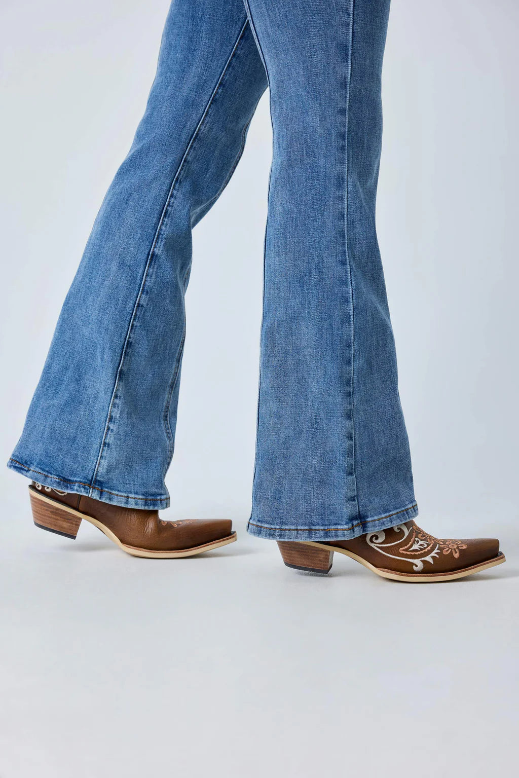 Ringers Western Womens Penny Starstruck High Rise Bootleg Jean - Mid Blue