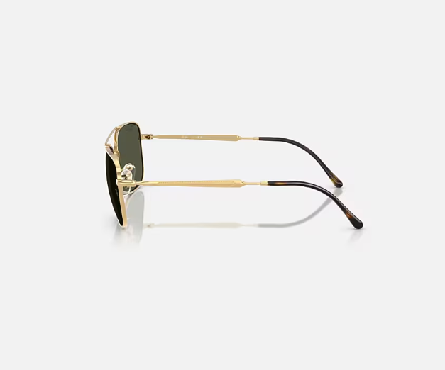 Ray-Ban Arista w/ Green Polar