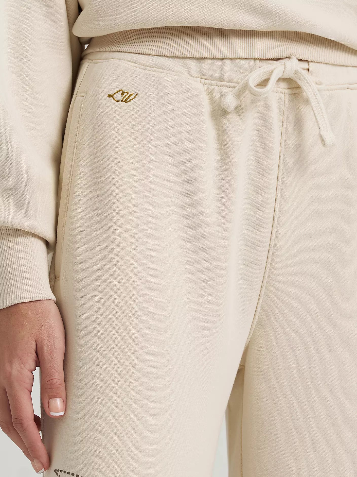 Wrangler® Lainey Wilson x Cowboy Sweatpants - Cocoa Creme