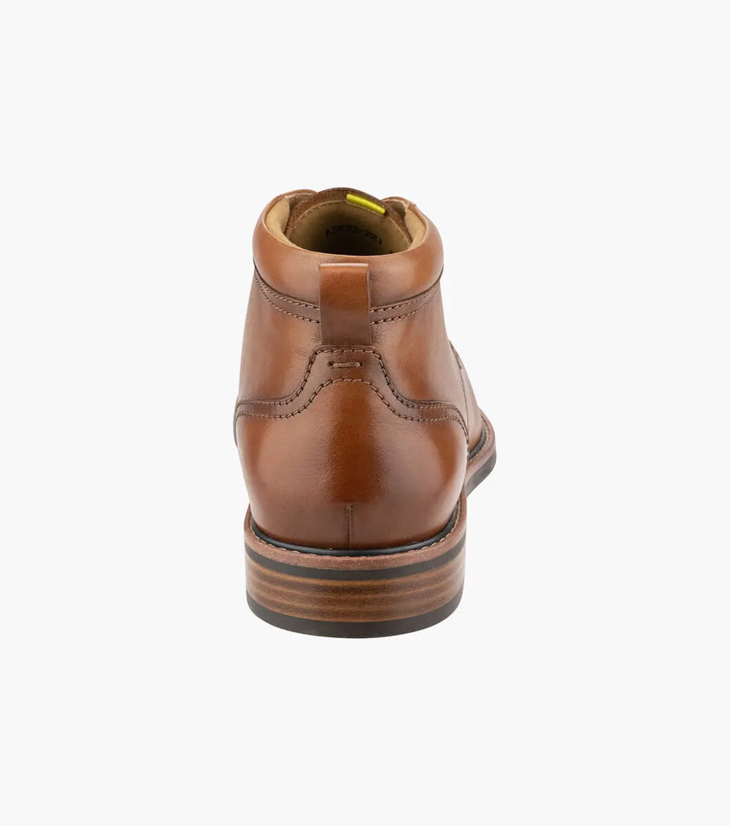 Florsheim Men's Traveller Chukka Plain Toe Chukka Boot - Cognac