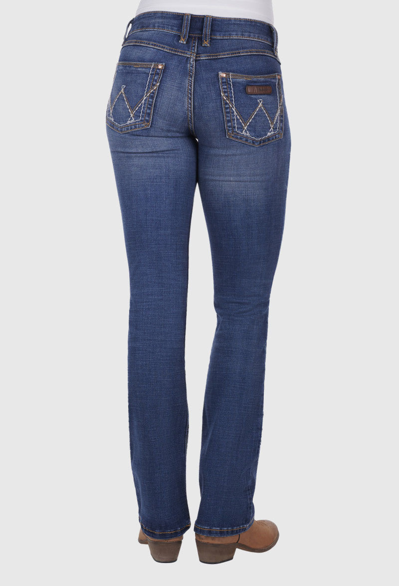 WRANGLER WOMENS MID RISE BOOT CUT JEAN 34 LEG