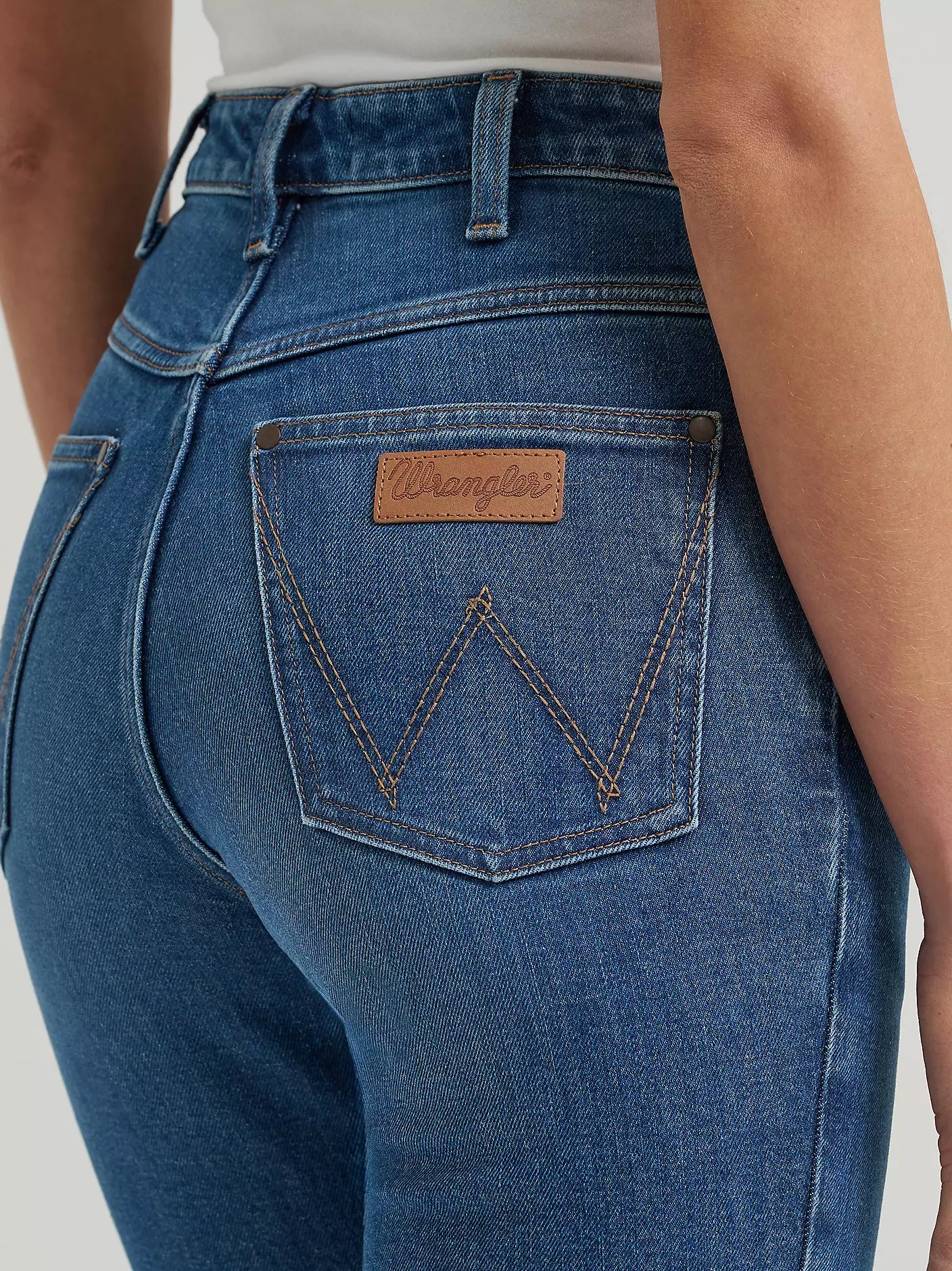 Wrangler Women's High Rise Rodeo Bootcut Riding Jean
