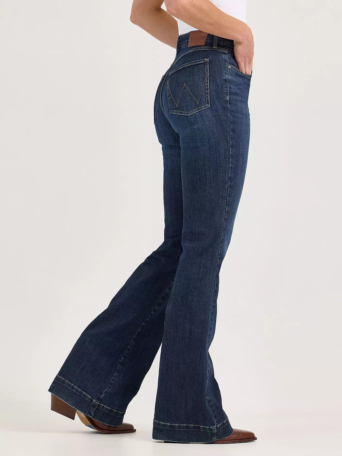Wrangler Women's BESPOKE High Rise Trouser Jean -  Blue - Dark