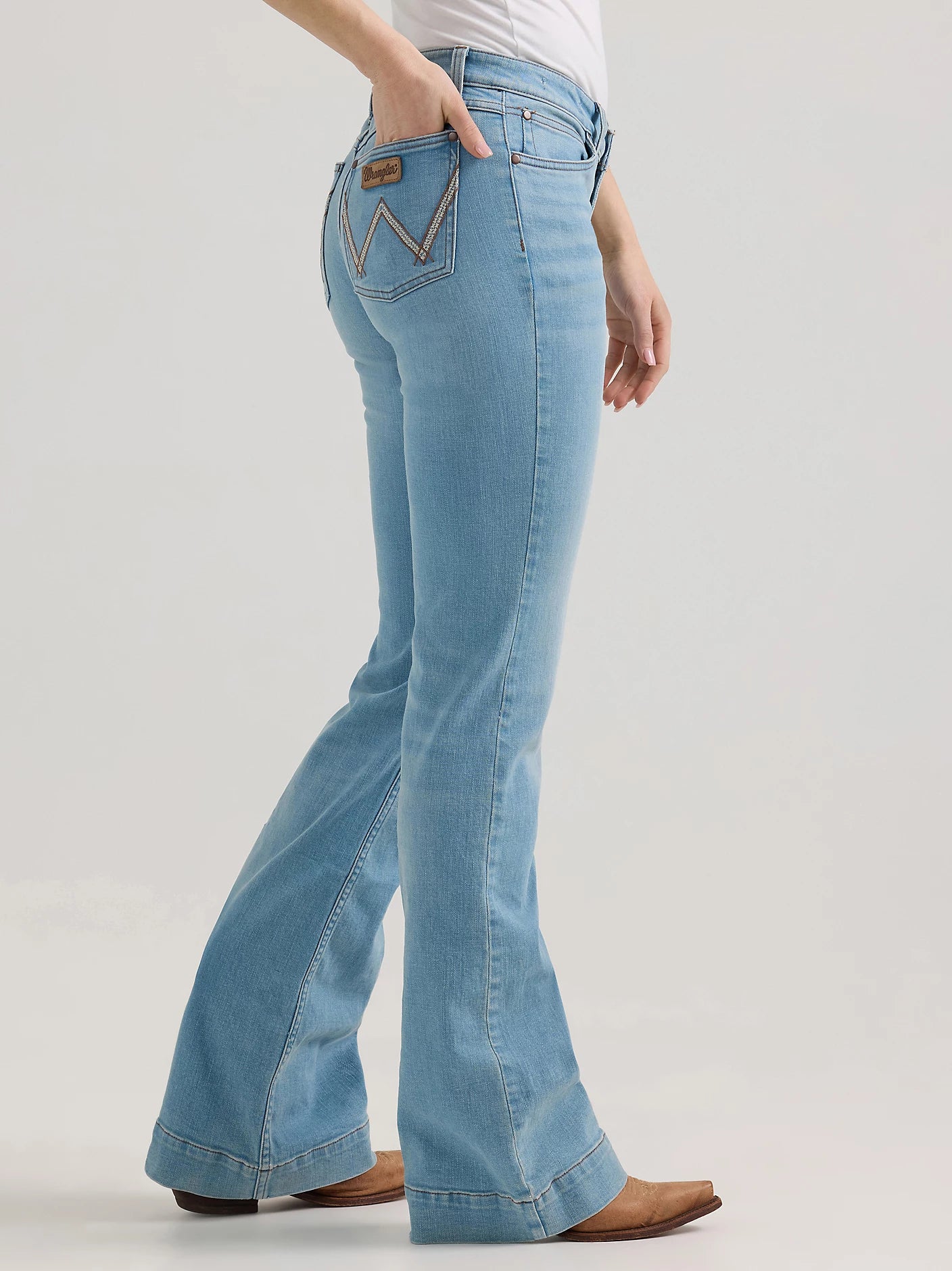Wrangler Women's Retro® Mae Wide Leg Trouser Jean 32Leg