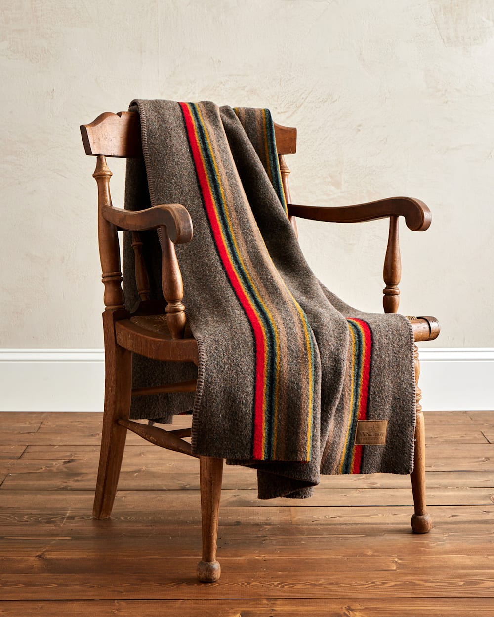 Pendleton YAKIMA CAMP THROW - Mineral Umber