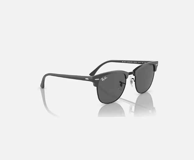 Ray-Ban Clubmaster Classic (RB3016 1367B1)