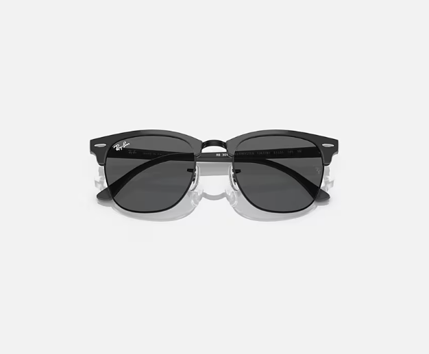 Ray-Ban Clubmaster Classic (RB3016 1367B1)